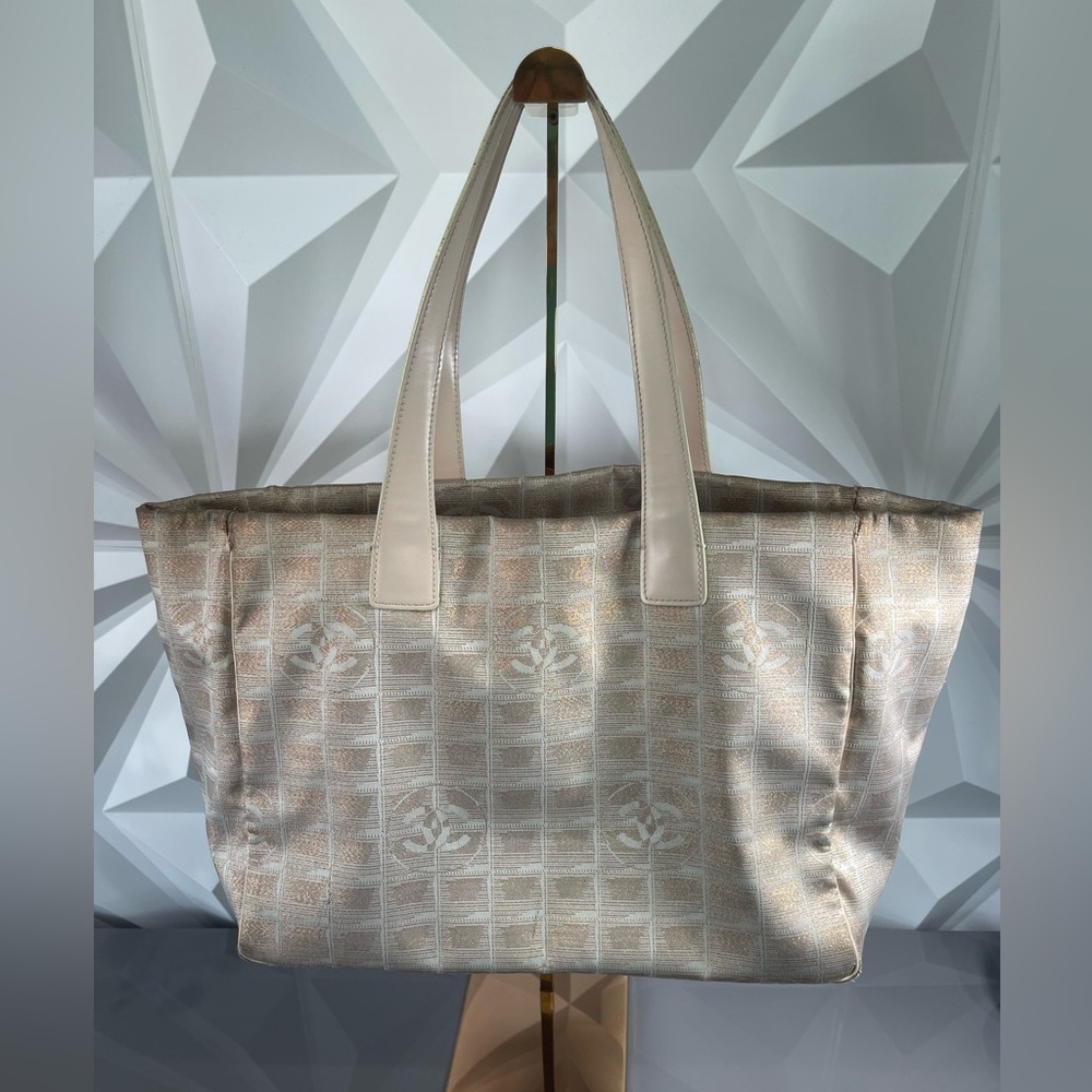 🏆💎💯 CHANEL Hand Bag Travel Line Light beige/pink metallic Nylon